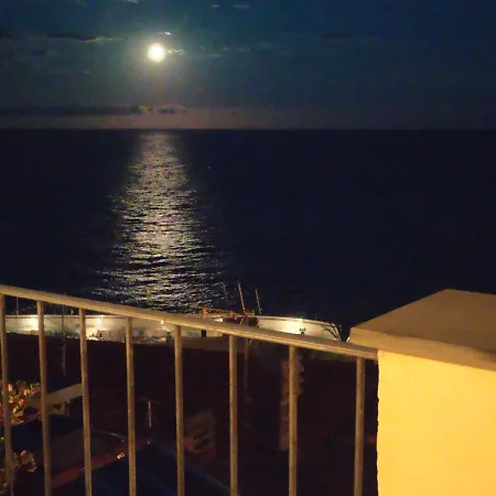 La Terrazza Oda ve Kahvaltı Bordighera