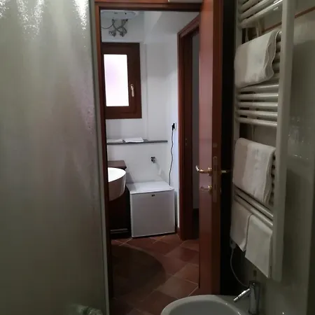 Alojamento de Acomodação e Pequeno-almoço La Terrazza 3*